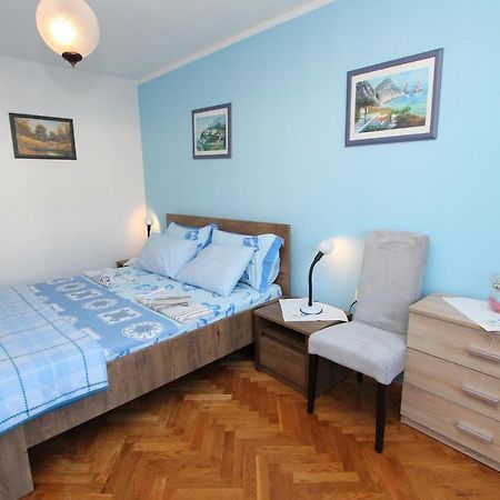 Apartments Natali Ровин Екстериор снимка