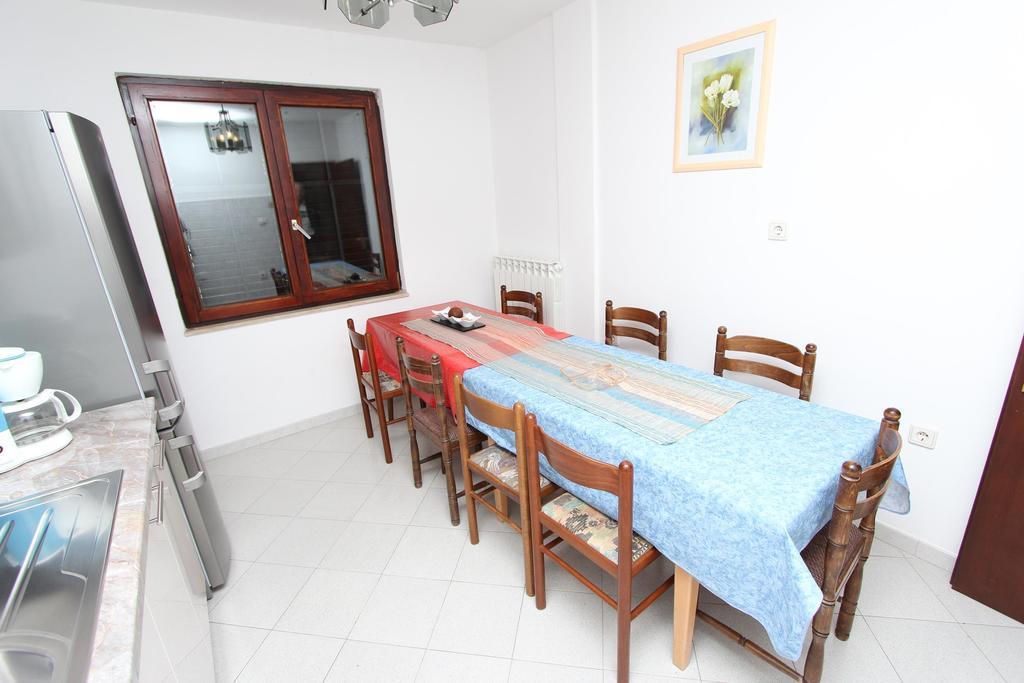 Apartments Natali Ровин Стая снимка