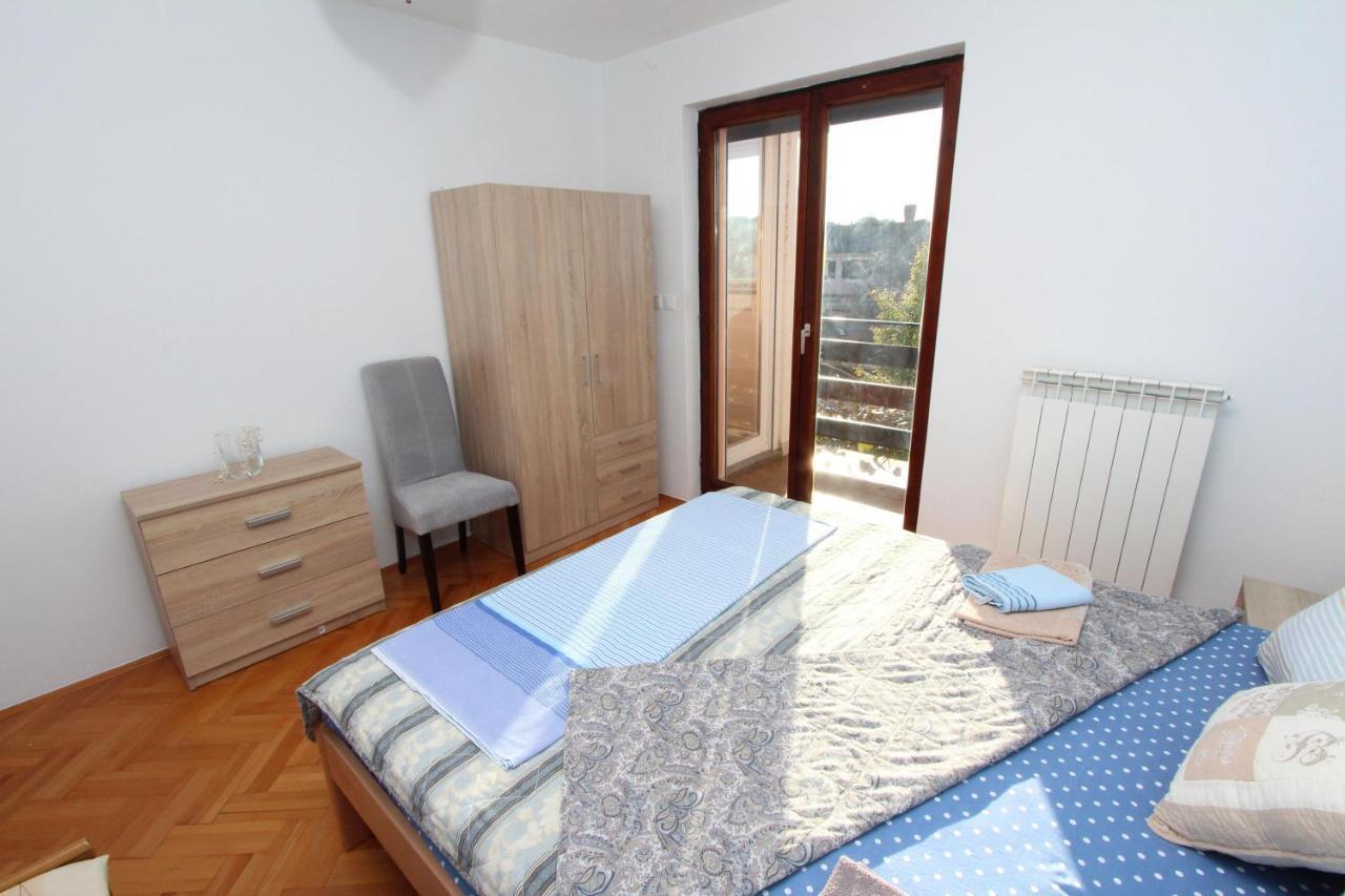 Apartments Natali Ровин Екстериор снимка