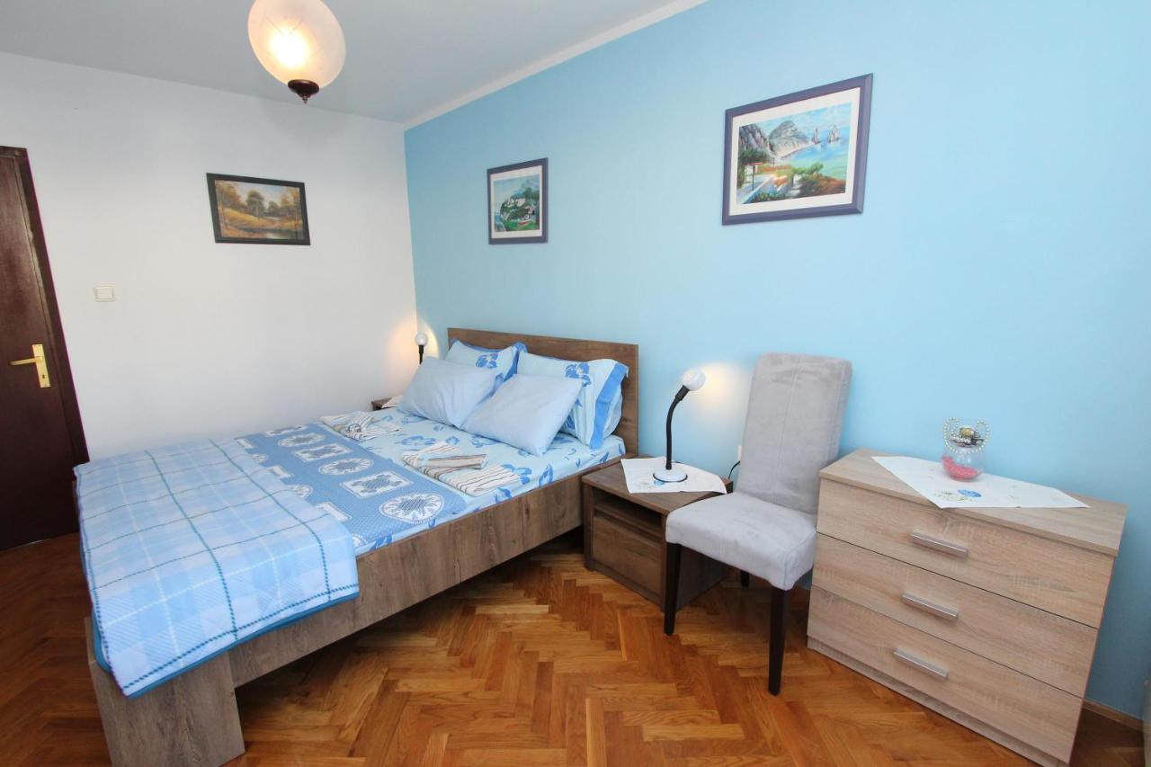 Apartments Natali Ровин Екстериор снимка